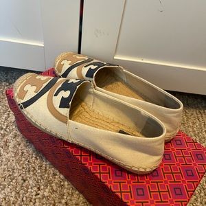 Tory burch canvas espadrille size 5.5